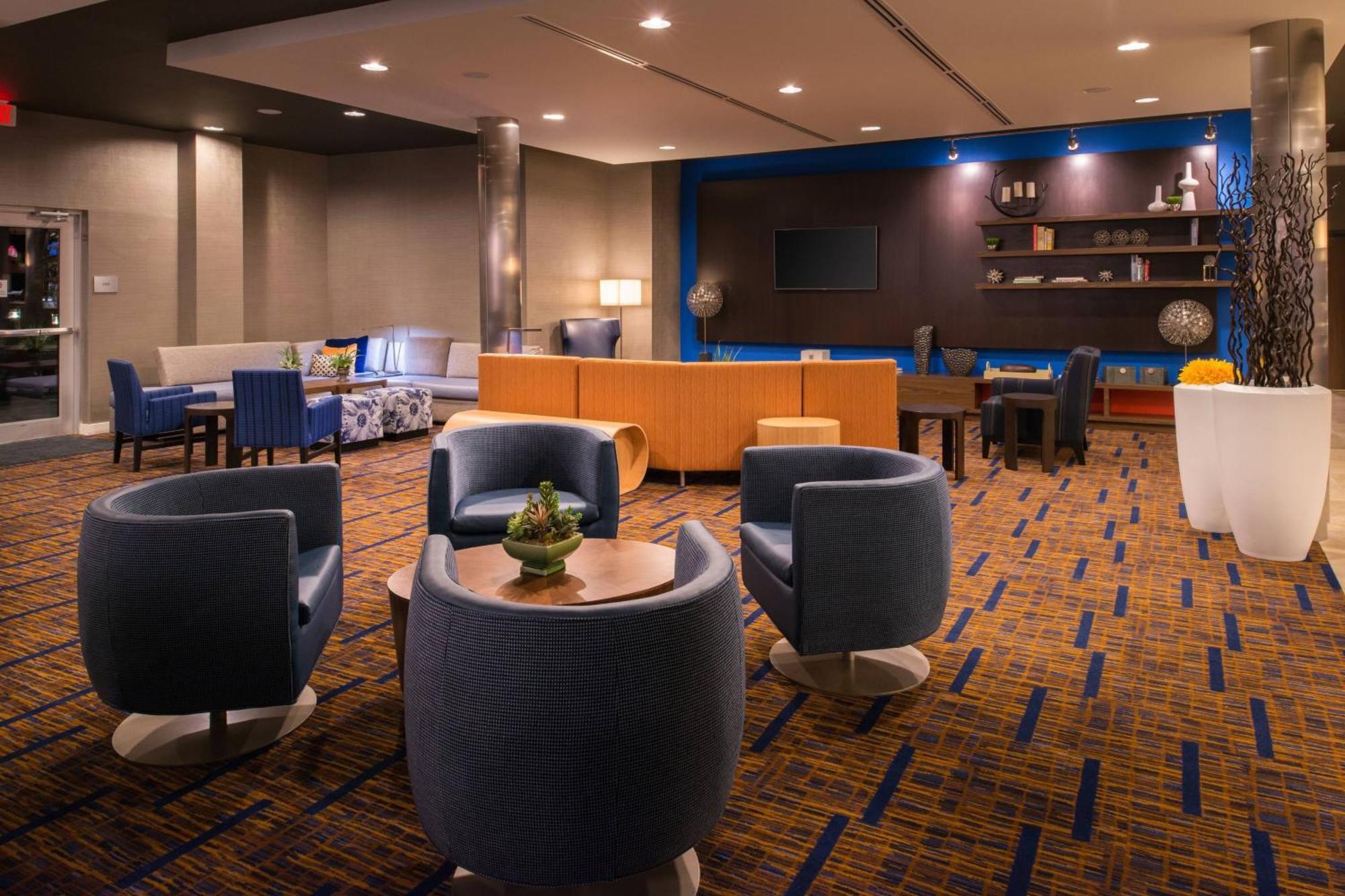 Courtyard By Marriott Hot Springs Hotell Exteriör bild