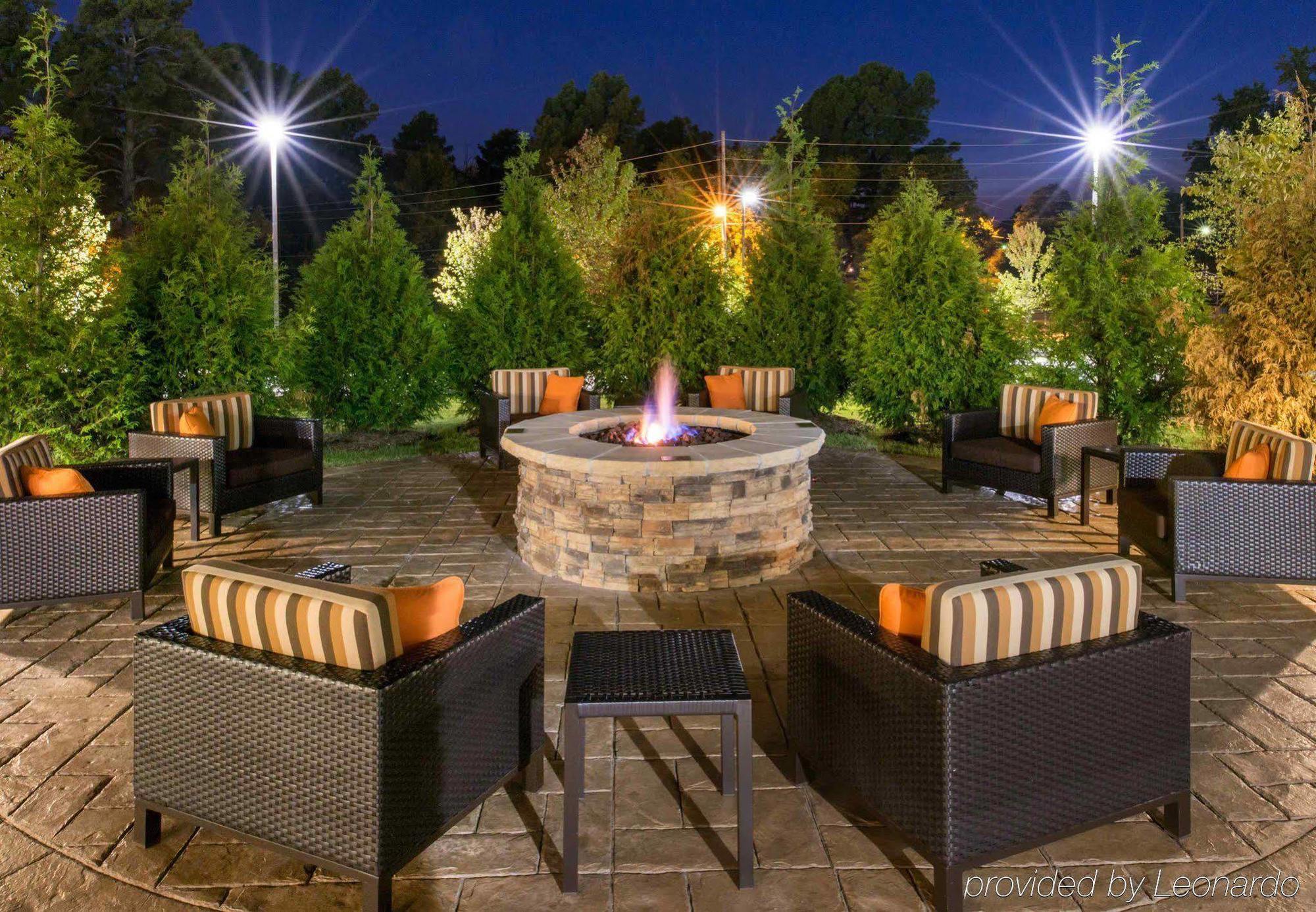 Courtyard By Marriott Hot Springs Hotell Exteriör bild