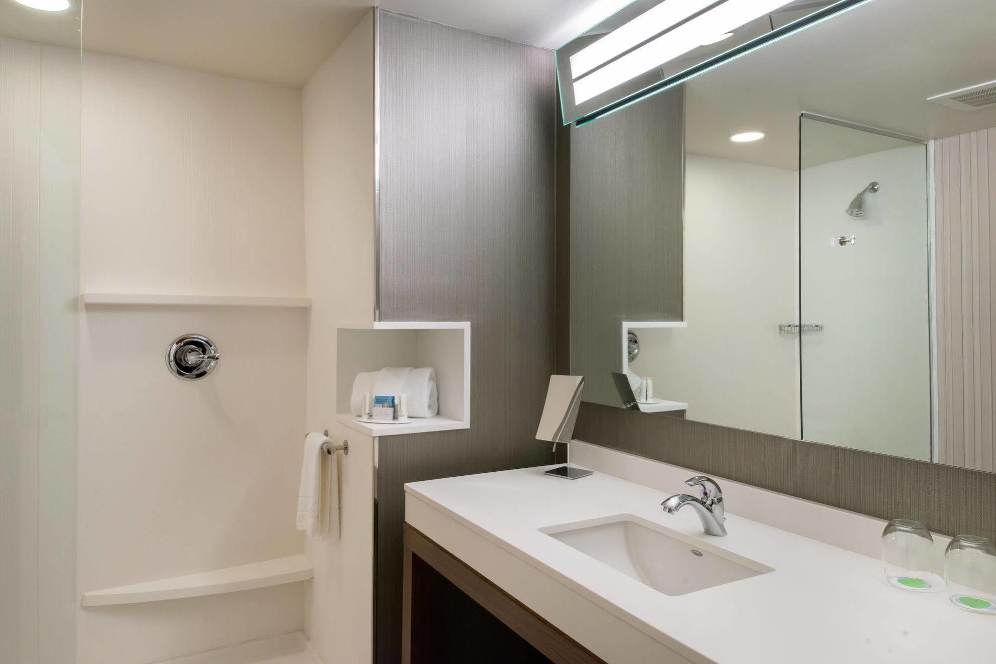 Courtyard By Marriott Hot Springs Hotell Exteriör bild